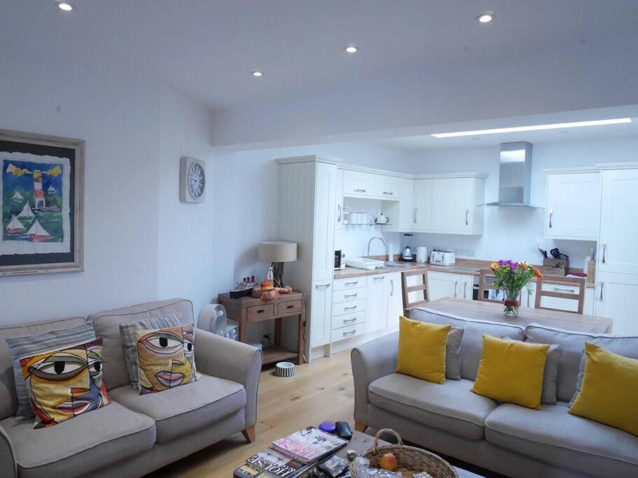 With Roof Terrace - Centre Of Yarmouth *